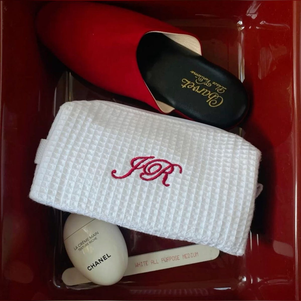 “Roses are red” Signature-Edit Pouch