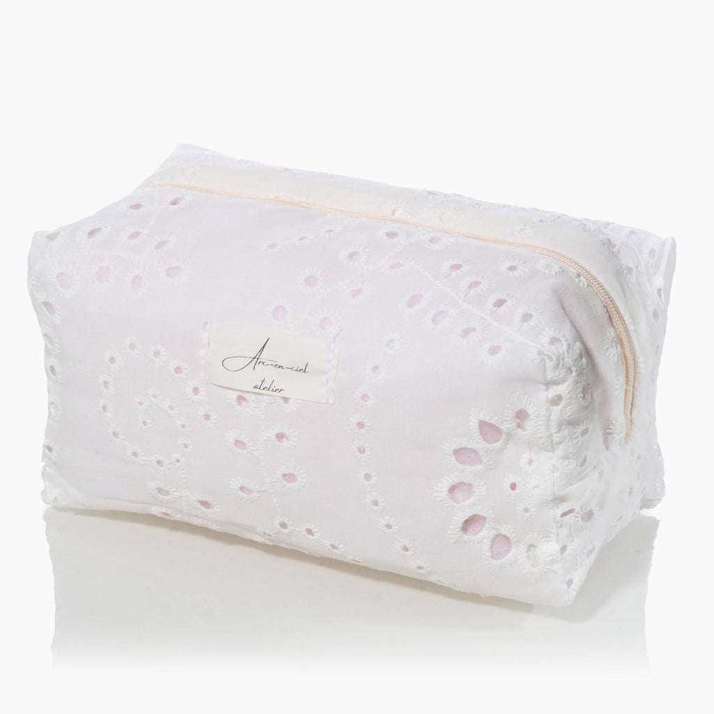 English Embroidery Beauty Pouch