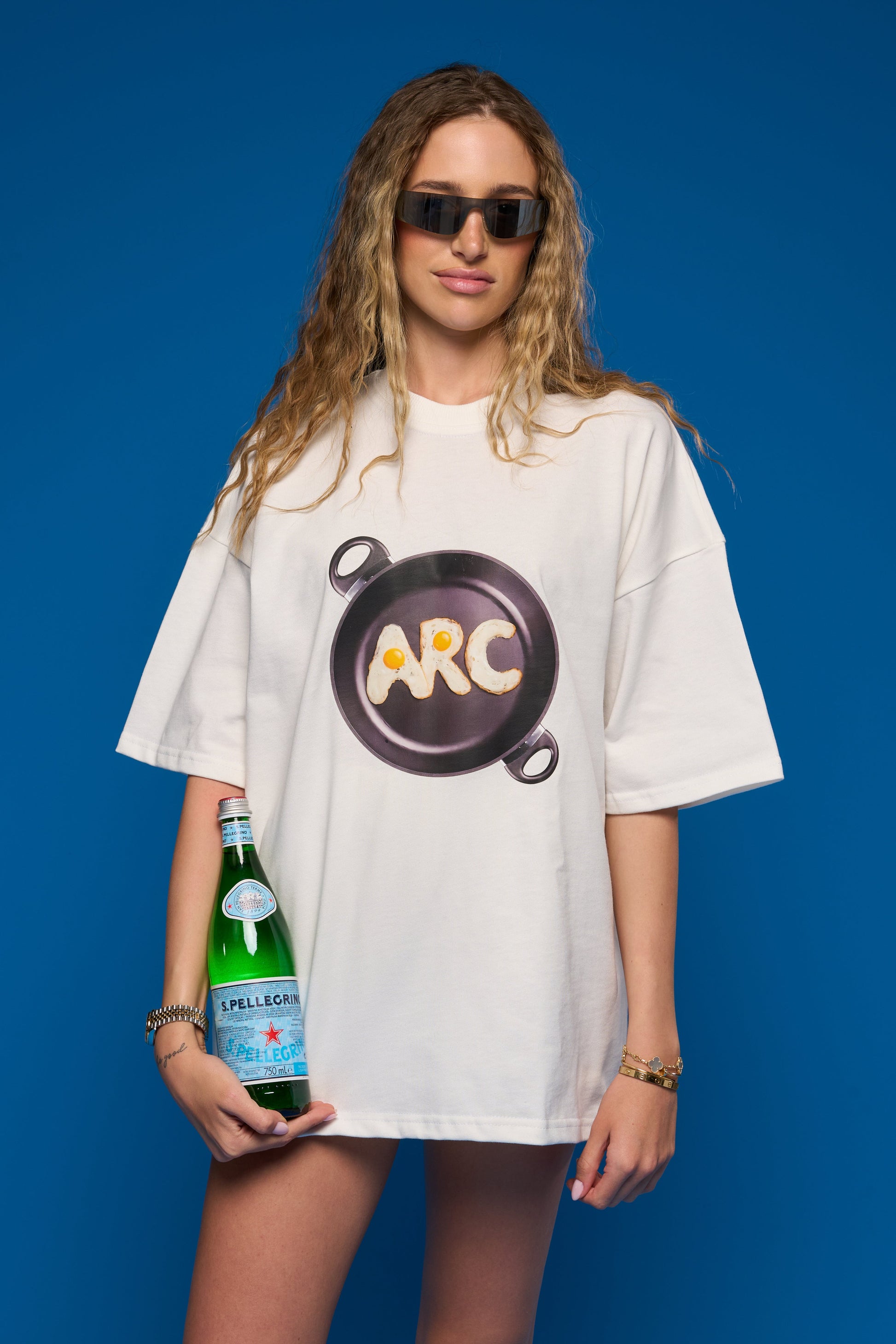 “Eggstra Cool” Oversize T-Shirt