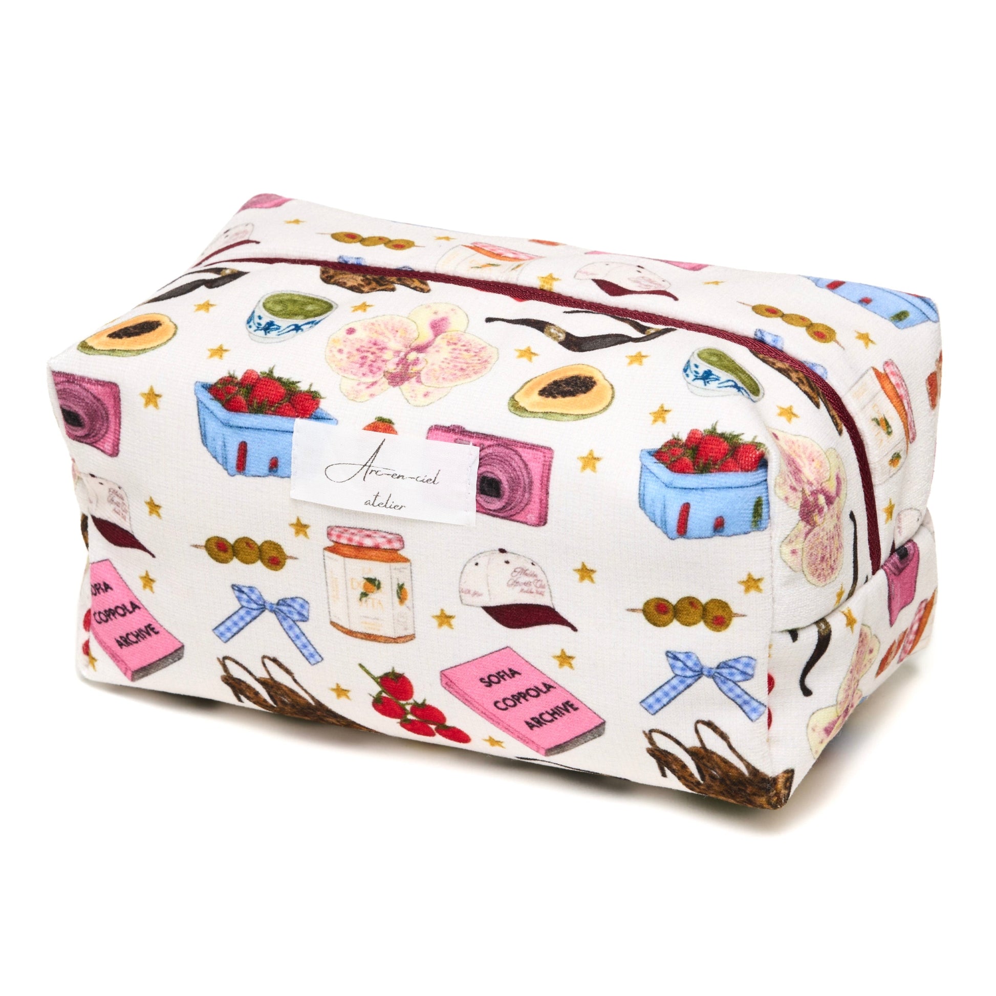 “It Girl Archive” Beauty Pouch